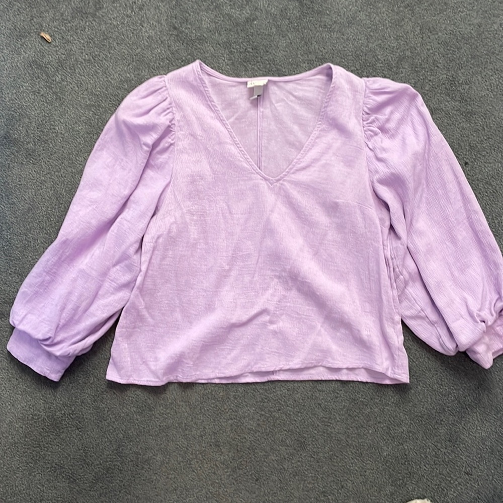 Lavender puff sleeve top